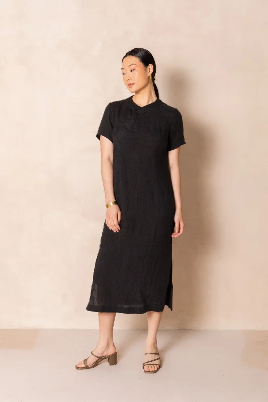 Classic Linen Cheongsam Dress in Black Tiered unclassified dresses