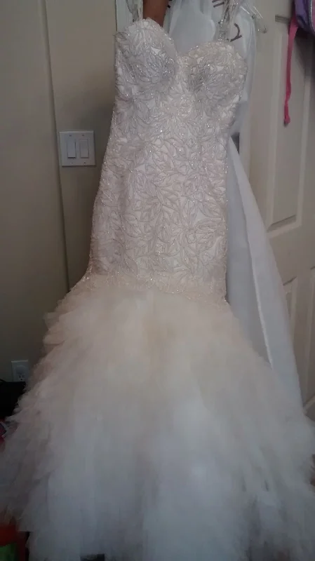 David's Bridal ML579IS-ZP Backless unclassified dresses