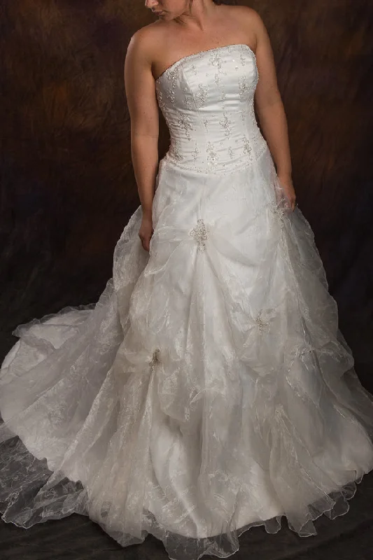 David's Bridal Mori-Lee Elegant evening unclassified dresses