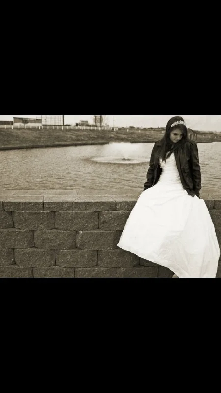 David's Bridal Notsure Y2K unclassified dresses