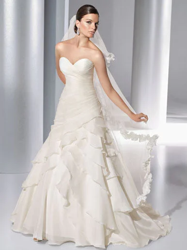 Demetrios 3137 Open-back unclassified dresses