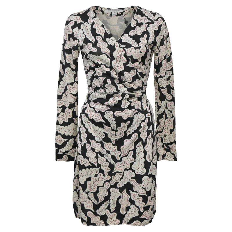 Diane Von Furstenberg Leaf Print Wrap Dress in Black Silk Trendy unclassified dresses