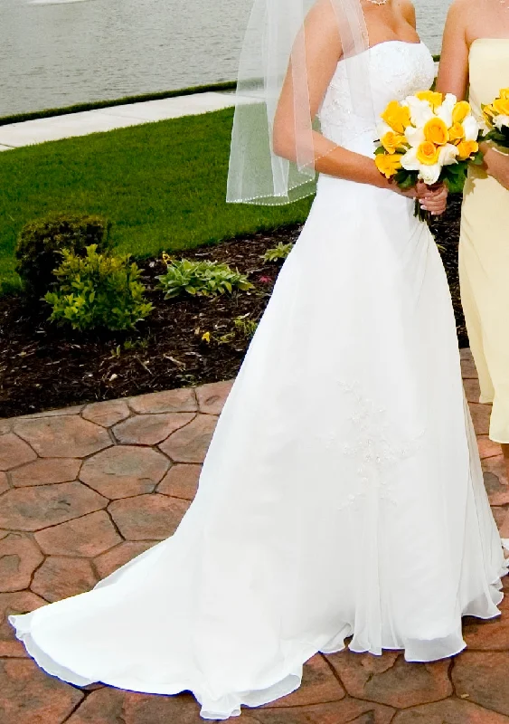Maggie Sottero Monterey Holiday unclassified dresses