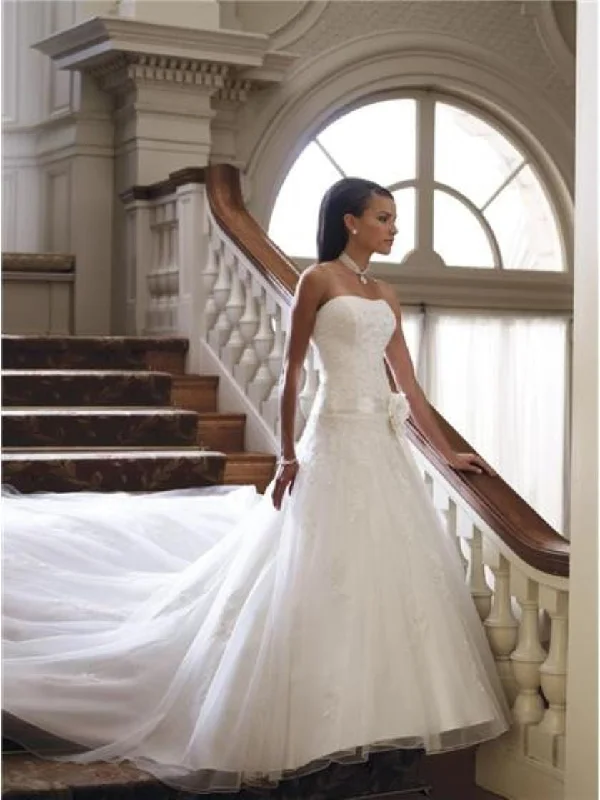 Mon Cheri Jolie Embroidered unclassified dresses