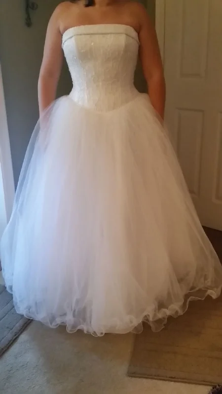 David's Bridal NT8017 Gothic unclassified dresses