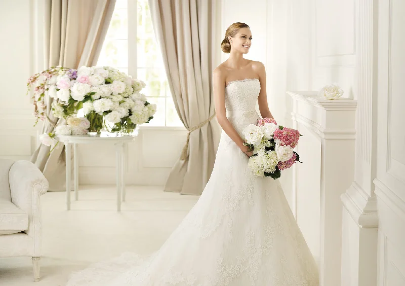 Pronovias Danesa Lounge unclassified dresses