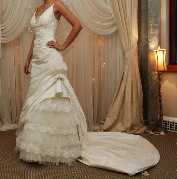 Pronovias Pronovias Limited Collection Sleeveless unclassified dresses