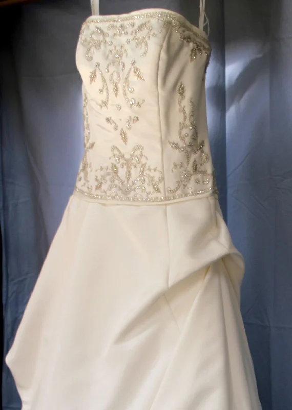 Sally Crew NEVER BEEN WORN!  Style No. 9670-NS High-low unclassified dresses
