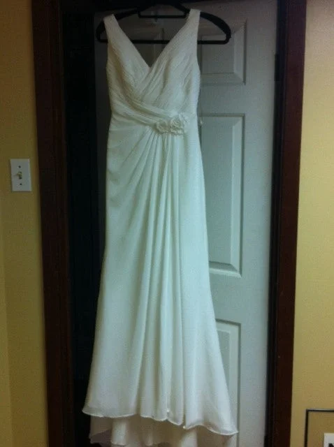 David's Bridal OP1008 Backless unclassified dresses
