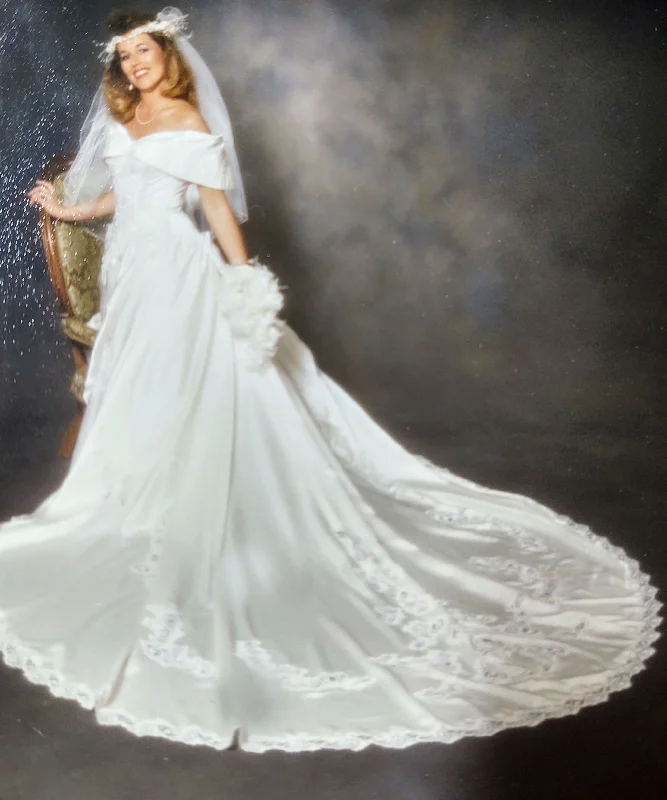 David's Bridal Prestige RN 18512 Formal unclassified dresses