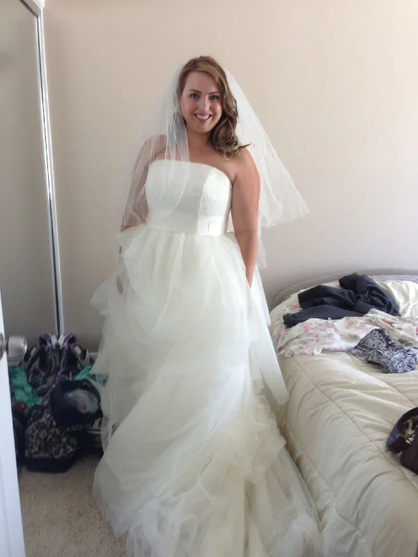 Vera Wang Vera Wang Strapless Designer unclassified dresses