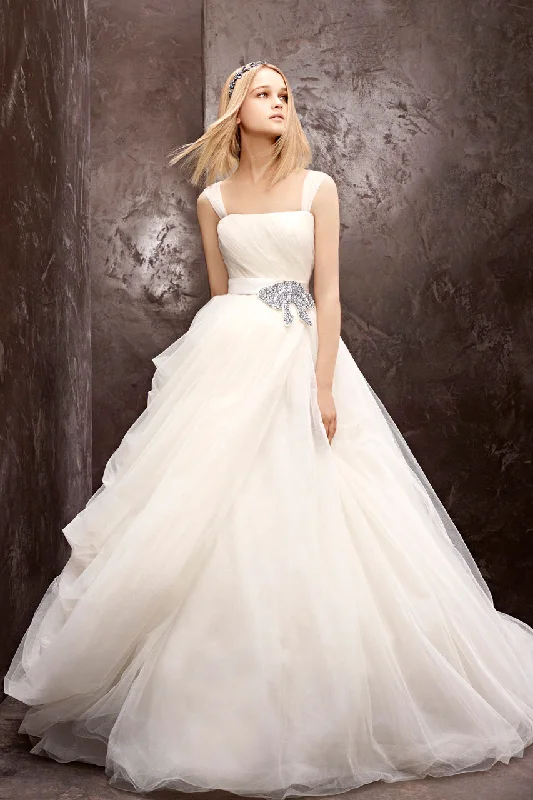 Vera Wang Vera Wang White	VW351129 Embroidered unclassified dresses
